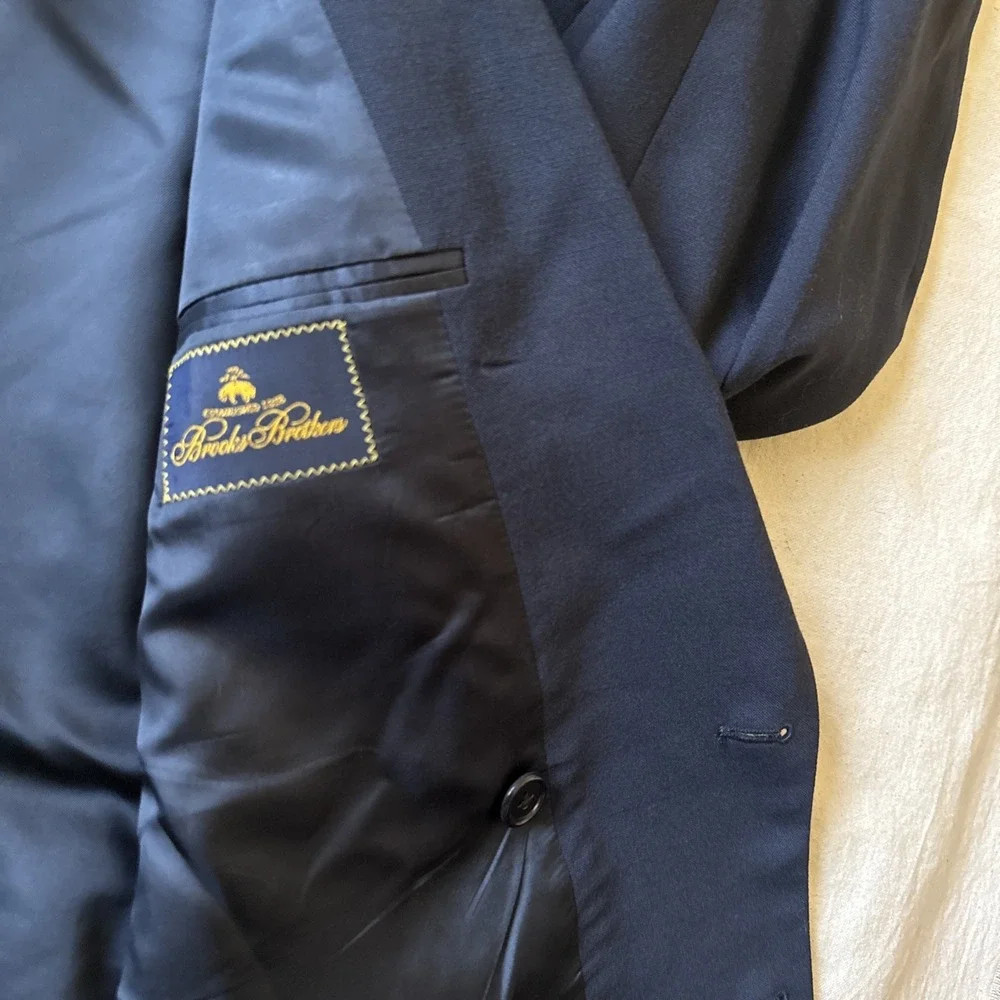Brooks Brothers Double Breasted Blazer Mens 43R Navy Blue Gold Crest Buttons USA
